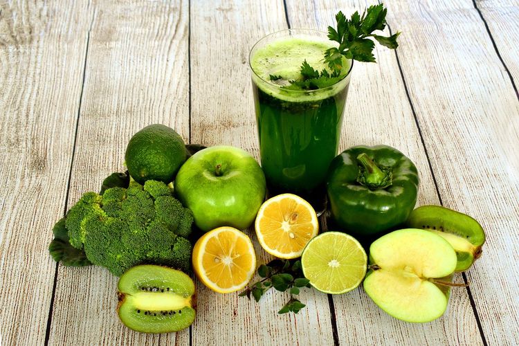 緑のスムージーや緑の果物