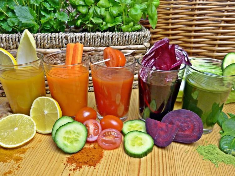 オーガニックの野菜ジュースはどこが違うの？ 選び方のポイントとおすすめ商品3選を紹介