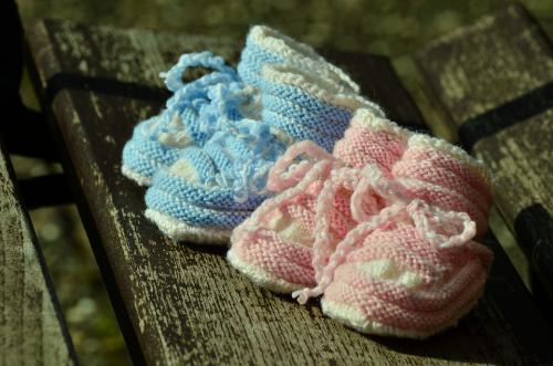 赤ちゃんの編み靴